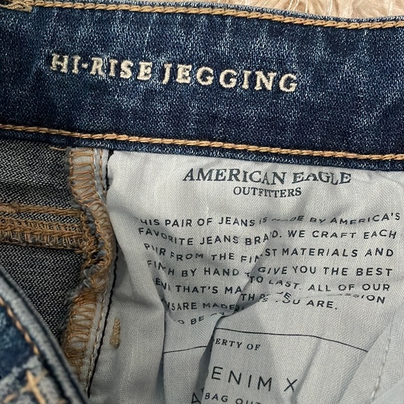American Eagle Hi-Rise Distressed Jegging Size 2 Short - Picture 6 of 6